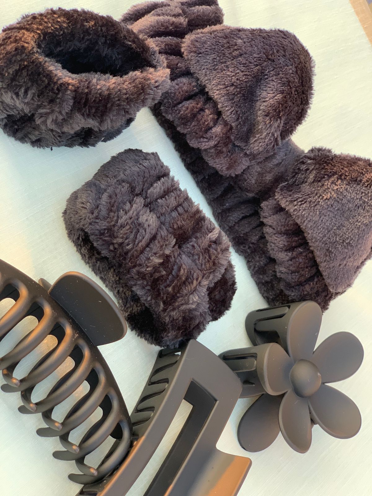 Cozy Brown Hair Accessories Set - Clips and Scrunchies